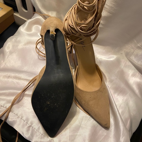 Nasty Gal Women’s Velvet Pointed Heels Size 9 👠 - Picture 12 of 16